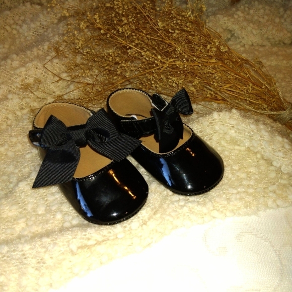 baby boutique Other - Black Patent Leather Baby Shoes